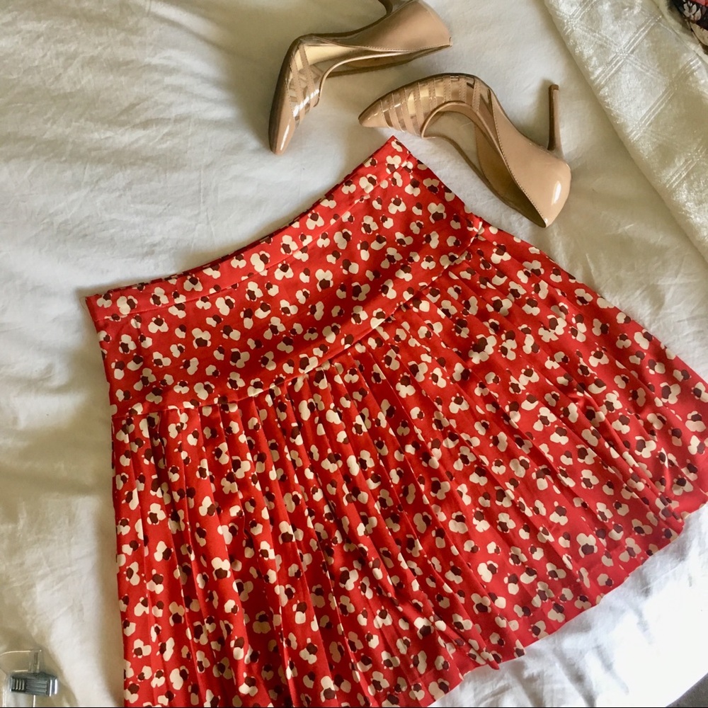 Red pleated skirt size 4